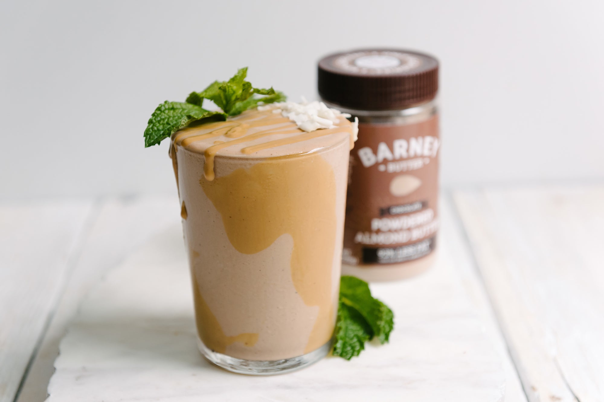 Low Carb Chocolate Mint Powder Smoothie